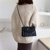 Lyra Rivet Flap Chain Bag - Vellegra