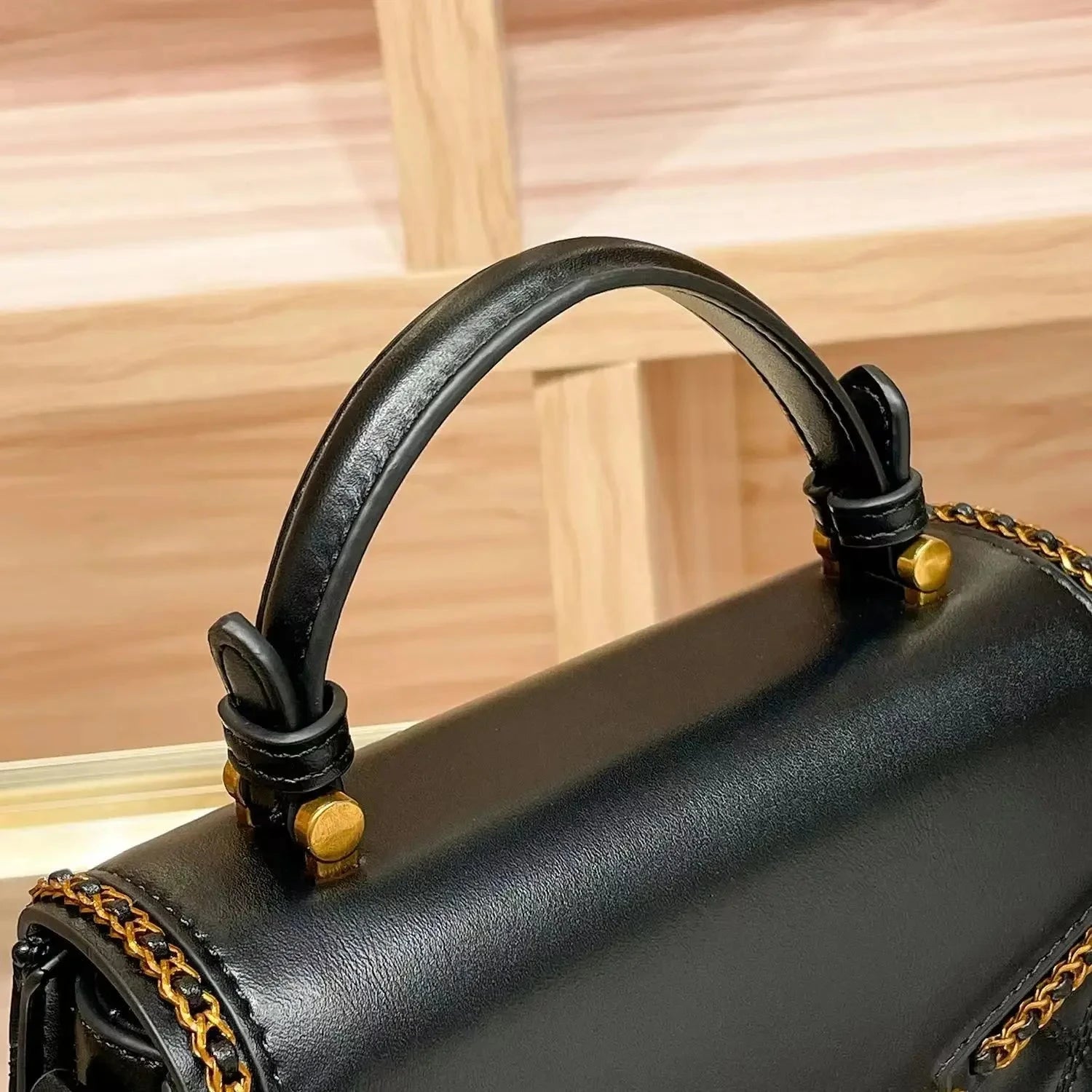 Renalla Quilted Chain Satchel - Vellegra