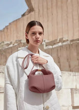 Solenne Curve Bag – Sculpted Shoulder Bag with Soft Minimalist Form