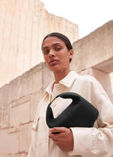 Solenne Curve Bag – Sculpted Shoulder Bag with Soft Minimalist Form