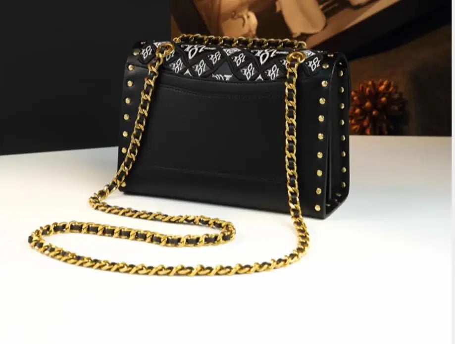 The Camélia Royale Mini