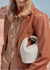 Solenne Curve Bag – Sculpted Shoulder Bag with Soft Minimalist Form