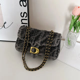 Rhéa Chain Flap