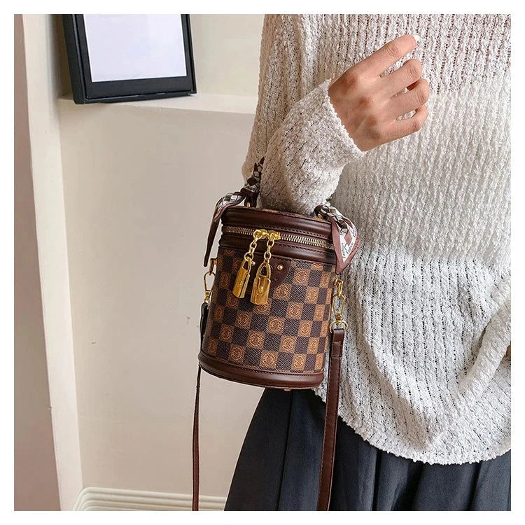 The Elira Cylinder Vanity Bag - Vellegra