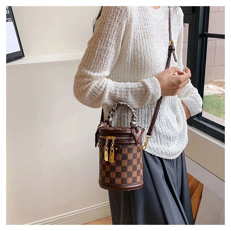 The Elira Cylinder Vanity Bag - Vellegra