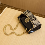 The Kressia Chain Crossbody Bag - Vellegra