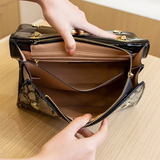 The Kressia Chain Crossbody Bag - Vellegra