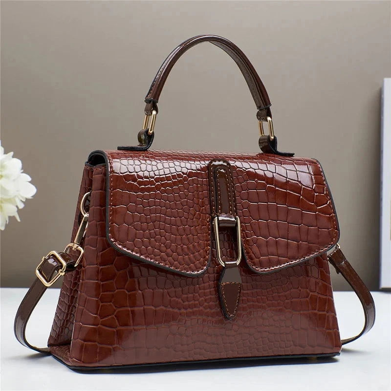 The Lioraque Croco Flap Tote - Vellegra