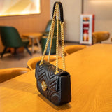 The Marviena Chain Flap - Vellegra